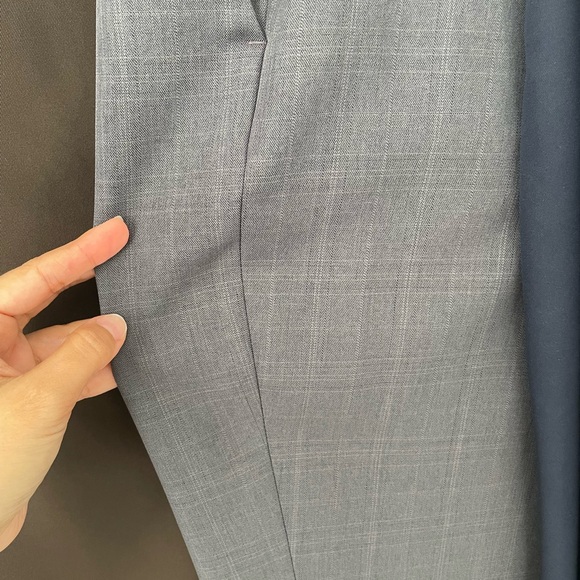 Perry Ellis Portfolio Men's Slacks Bundle - Brown, Gray, Blue & Black - Picture 4 of 5